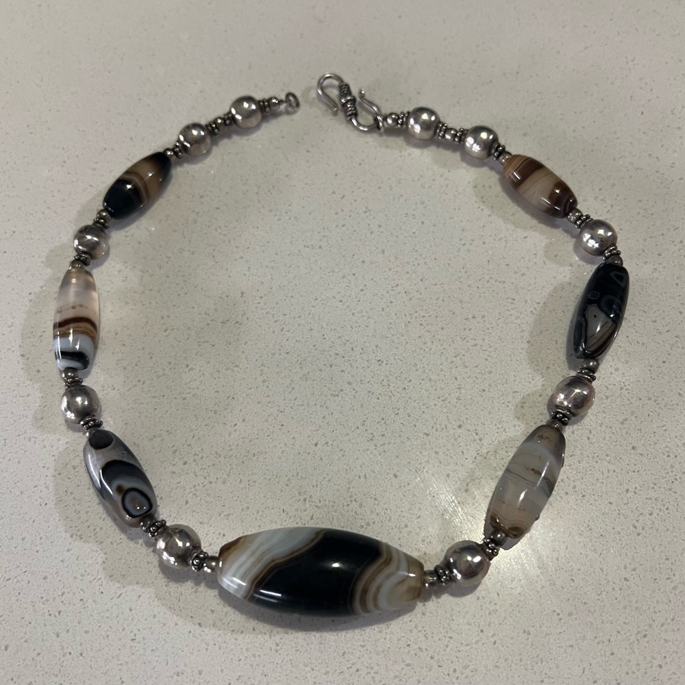 Banded Agate Necklace 18” Silver Tone Beaded Black Brown Statement